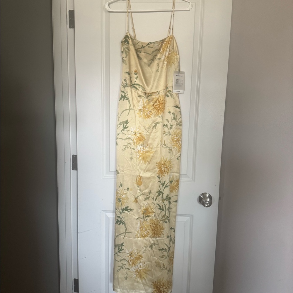 REFORMATION NWT Frankie Dress Size 4 - Picture 2 of 6